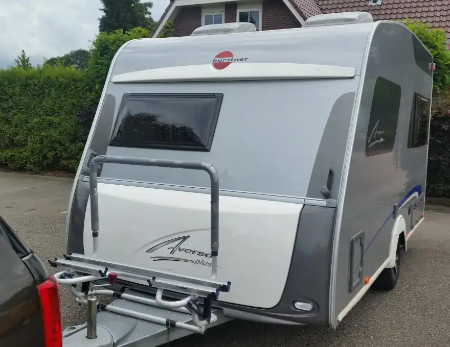 Prachtige Burstner caravan, voorzijde