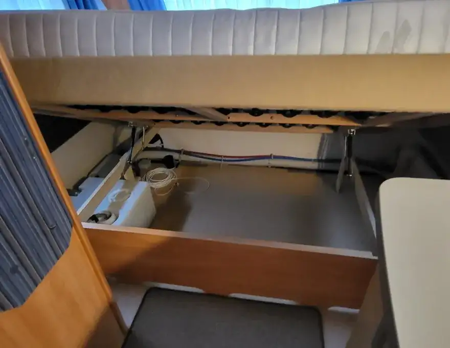 opberg vak met luik tentzijde 