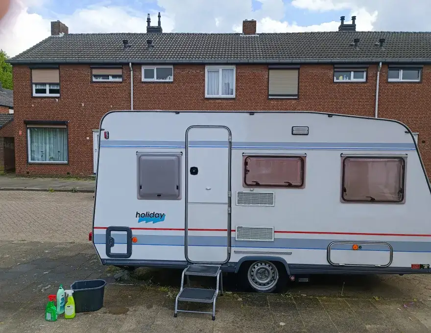 Caravan Burstner holiday 4208 1995 met mover