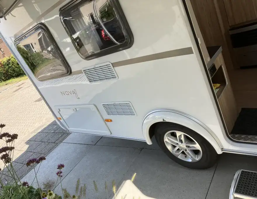 Te koop Eriba Nova Light 425 