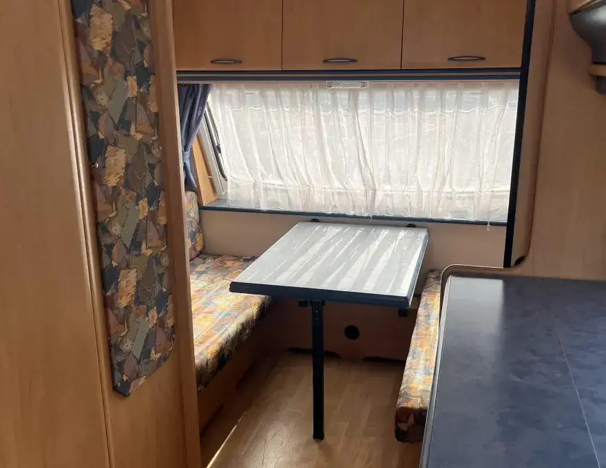 Hobby De Luxe 440