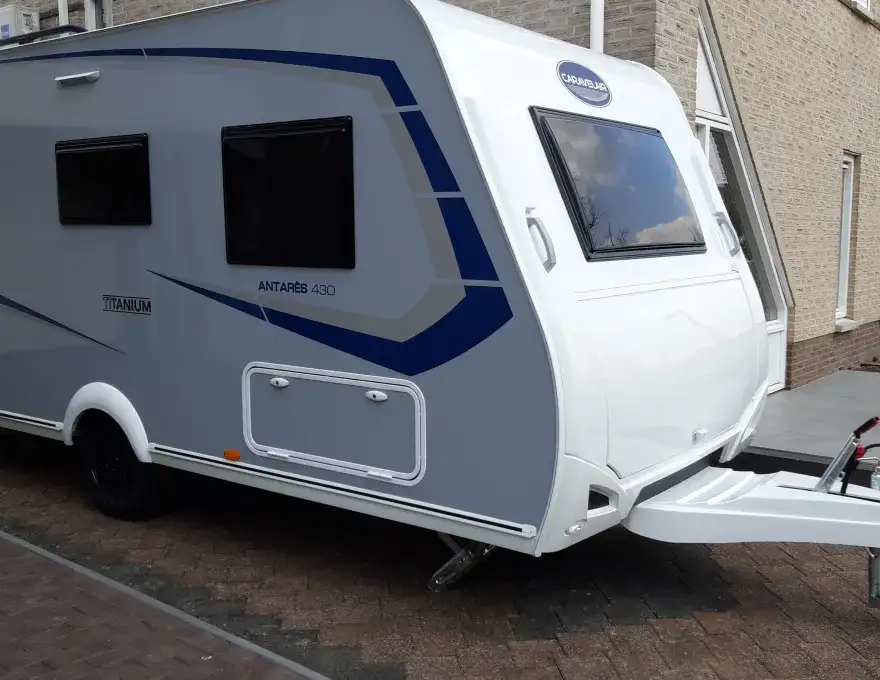 Caravelair antares 430 titanium met airco