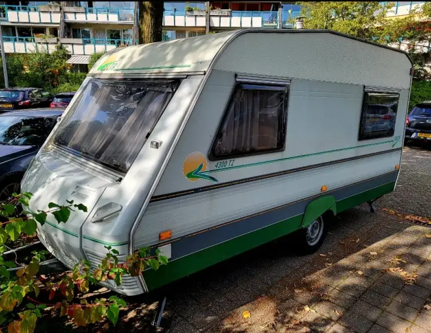 Delta caravan type 4300 TZ