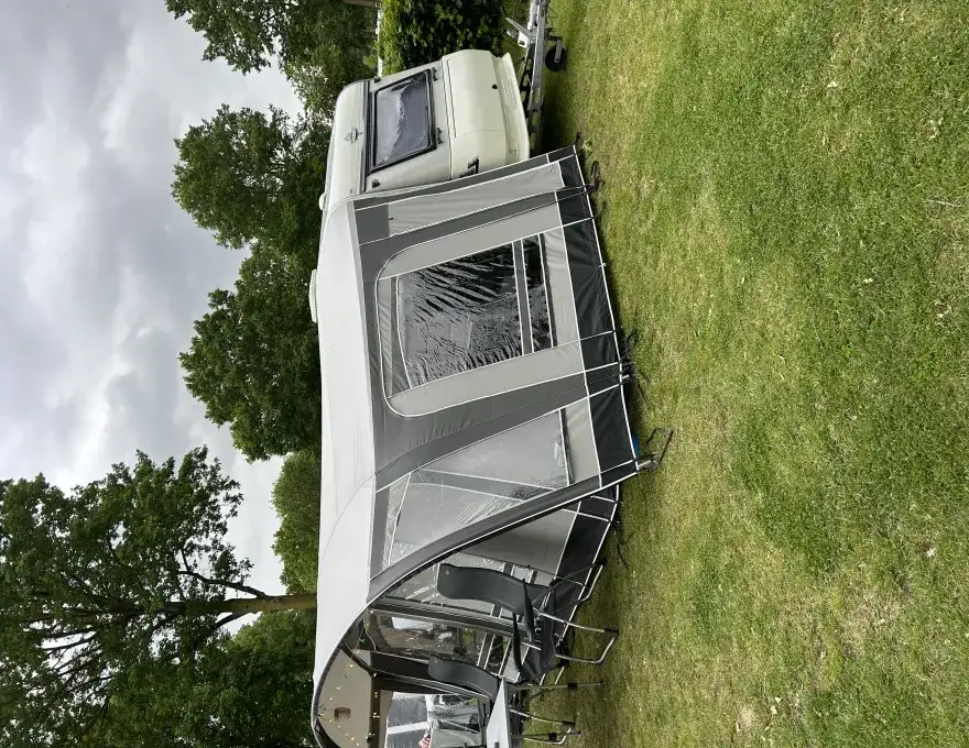 Hobby classic 1994 met Unico voortent 