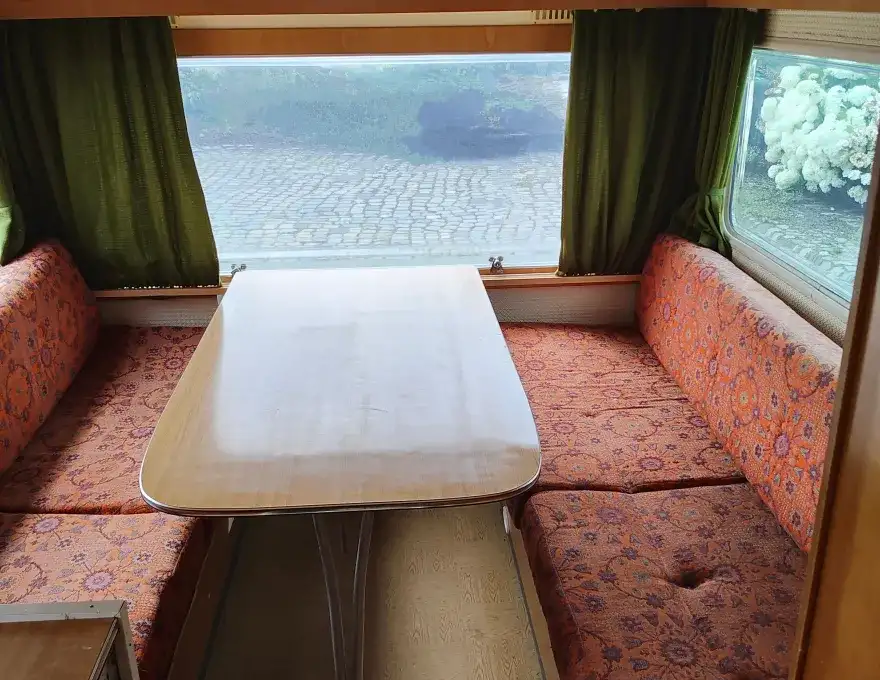 Caravan Tabbert Comtesse 510 vakantieklaar vintage 1975 dubbel-asser tot 6pers.