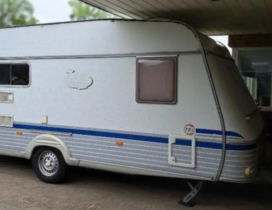 Stapelbed, treinzit 4 personen. Frans bed met lattenbodem.