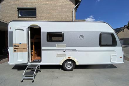 Mooie goed onderhouden Knaus Sudwind 500 FDK (stapelbed) te Koop - caravan te koop