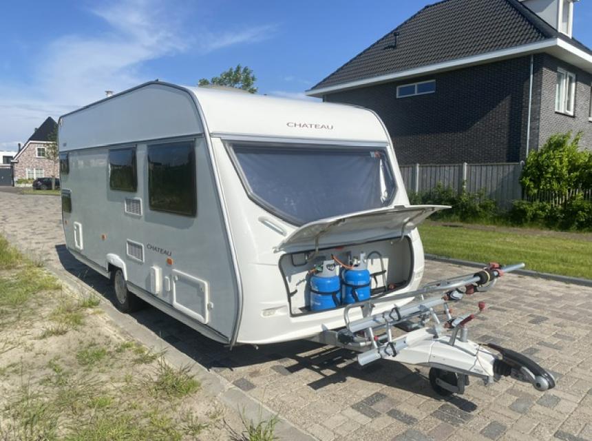 Mooie caravan Chateau lunar 500 met airco en stapelbed 