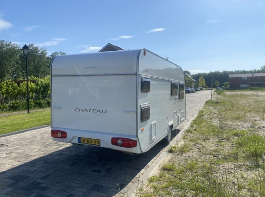 Mooie caravan Chateau lunar 500 met airco en stapelbed 