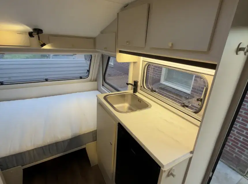 Kip caravan te koop