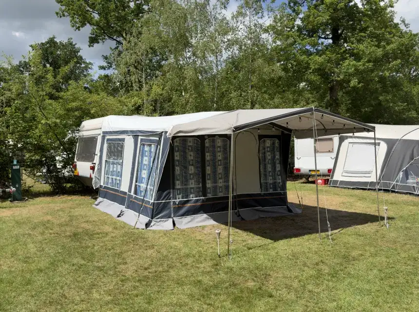 Kip caravan te koop