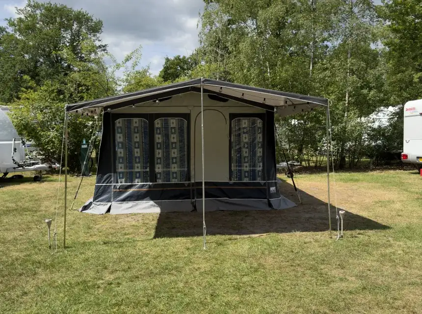 Kip caravan te koop